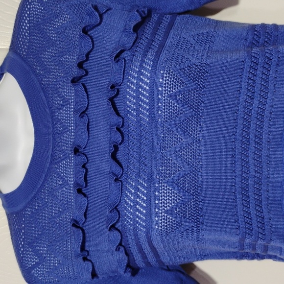 Banana Republic light sweater - Picture 2 of 11